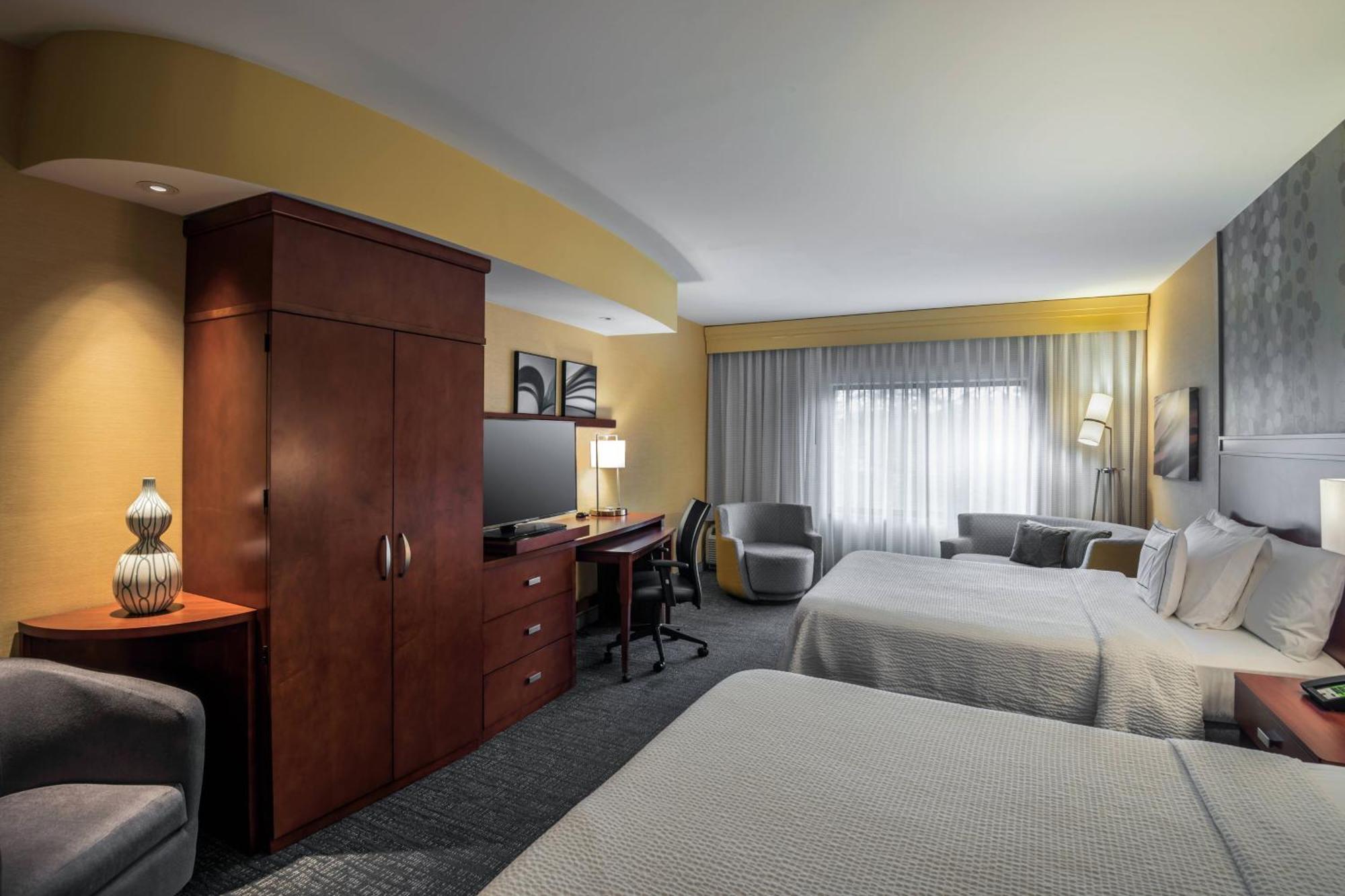 Courtyard By Marriott Waldorf Hotel Екстериор снимка