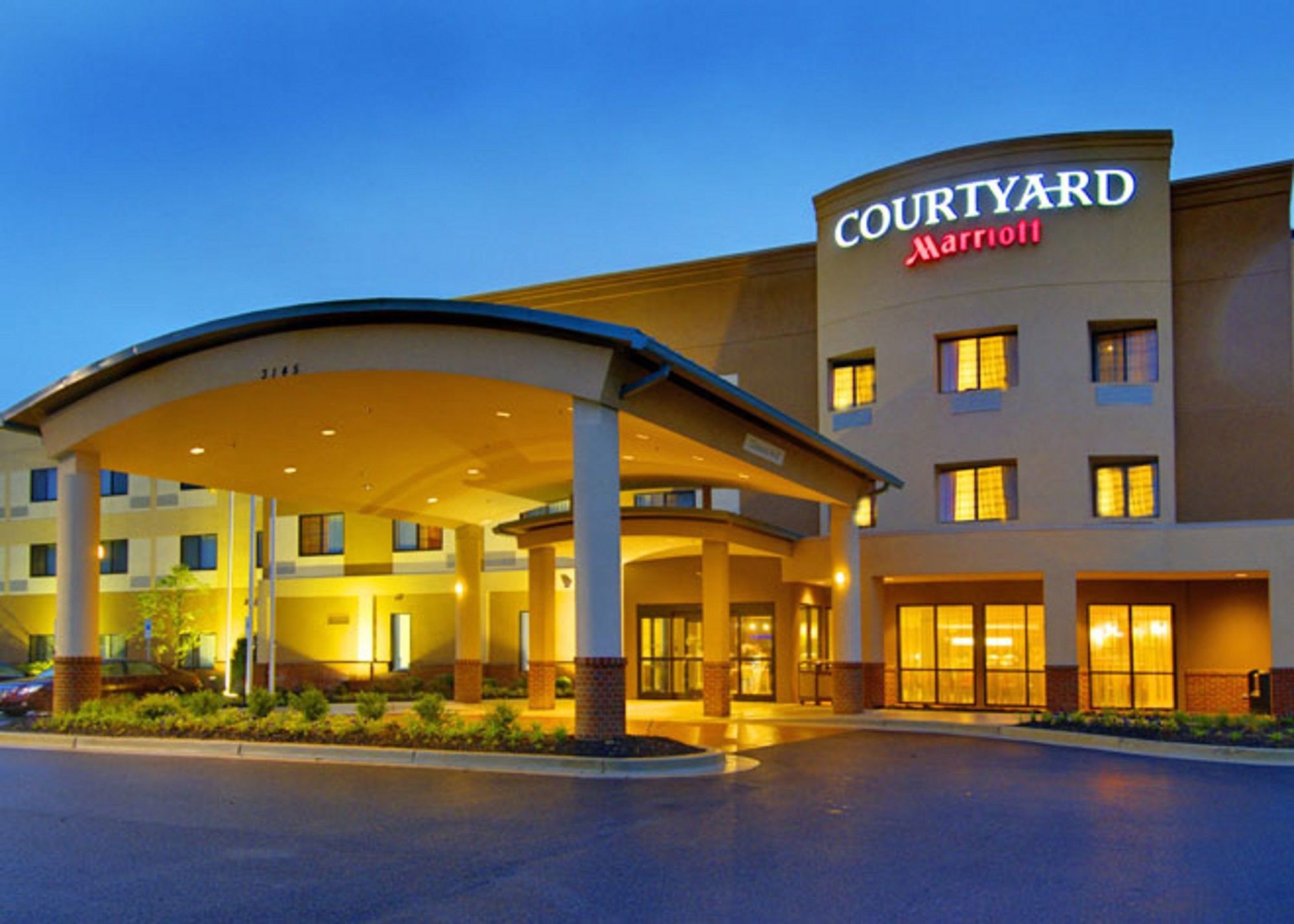 Courtyard By Marriott Waldorf Hotel Екстериор снимка