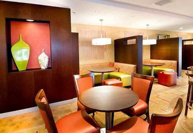 Courtyard By Marriott Waldorf Hotel Екстериор снимка